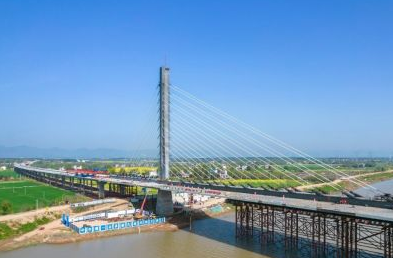 合樅高速孔城河大橋建設(shè)使用起重滑車(chē)