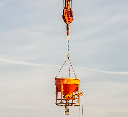 水泥轉(zhuǎn)運(yùn)作業(yè)